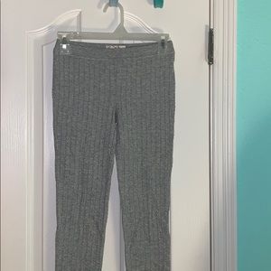 Grey knit leggings